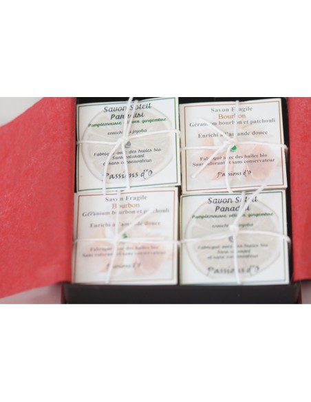 La qualité du savon artisanal dans ce splendide coffret floral chic signé Passions d'O