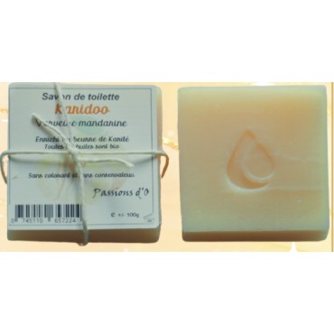 Savon au beurre de karité de Passions d'O, parfumé délicieusement avec de la mandarine et de la  verveine exotique.