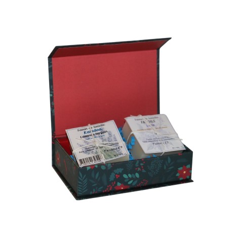 Un coffret musical qui contient des savons artisanaux Un coffret musical qui contient des savons artisanaux