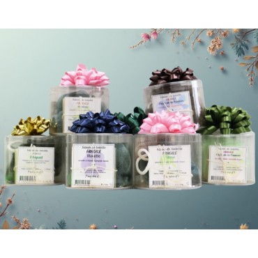Un savon artisanal Passions d'O avec une éponge joliment présenté