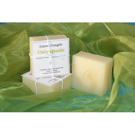 savon artisanal  parfumé au chèvrefeuille