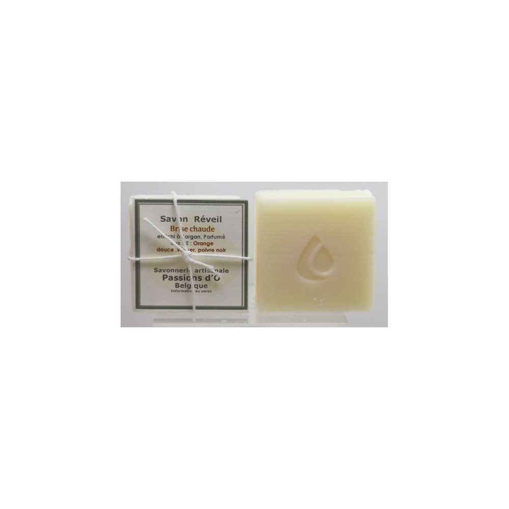 artisanal soap Warm Breeze, with relaxing and invigorating virtues